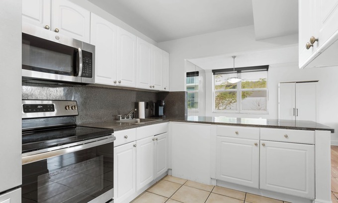 Bay Harbor Islands Apartment | Bay Harbor Sunset Apt 2C