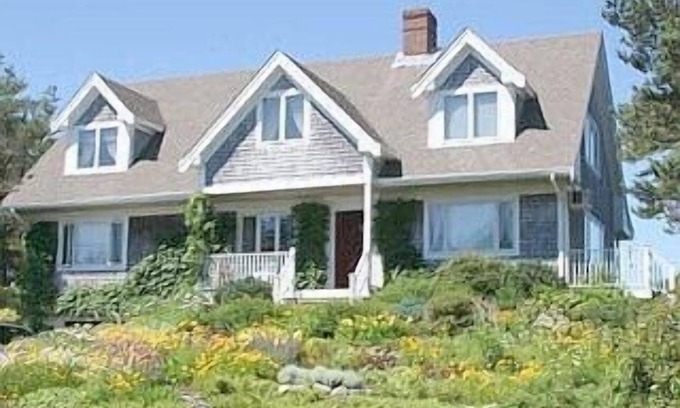 Wellfleet House | Bay View Architect-Designed Home