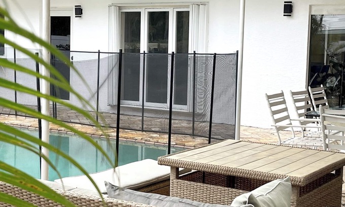 North Corals Villa | Bay View Villa Pool Pkg Wi-Fi 3 Beds 3 Bath 5 min Beach