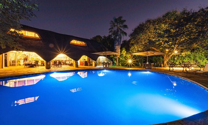 Victoria Falls Cabin | Bayete Guest Lodge