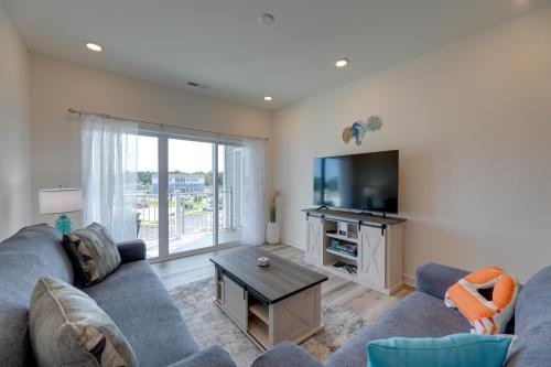 Rehoboth Beach Apartment | Bayfront Condo with Pool Access, Near Rehoboth Beach