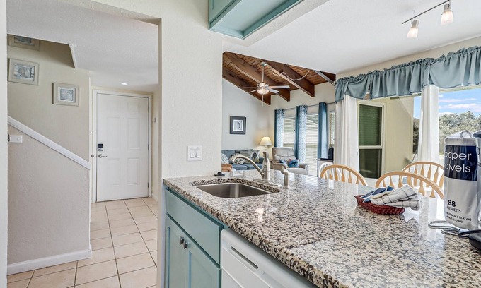 Sailhouse Condo | Bayfront Shores Rryc47 2 Bedroom Condo