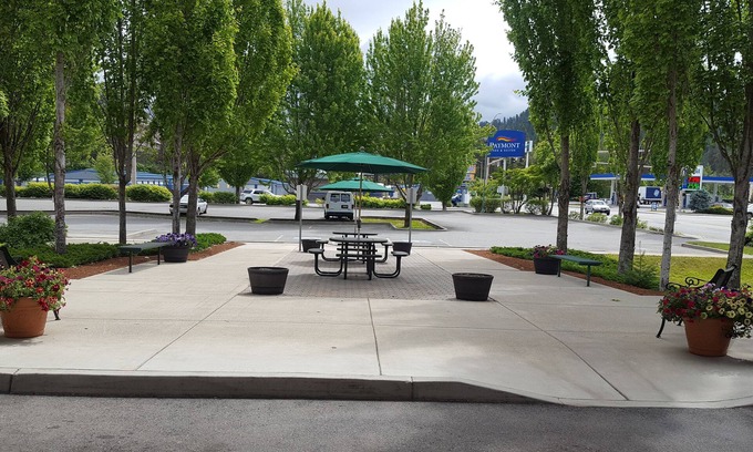 Coeur d'Alene Hotel | Baymont by Wyndham Coeur D Alene