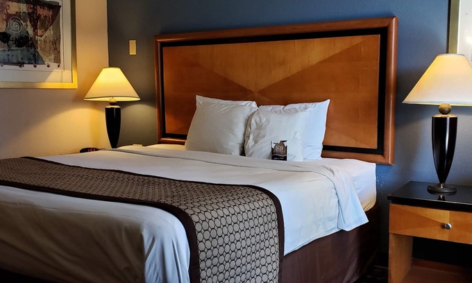 Knoxville Hotel | Baymont by Wyndham Knoxville I-75