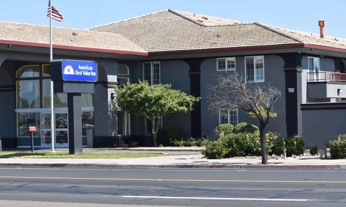 Manteca Hotel | Baymont by Wyndham Manteca