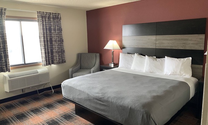 Waupun Hotel | Baymont by Wyndham Waupun