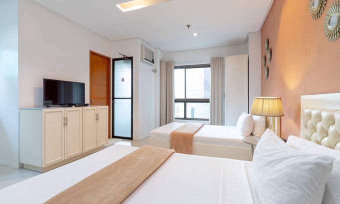 Baclaran Hotel | Baymont Suites & Residences