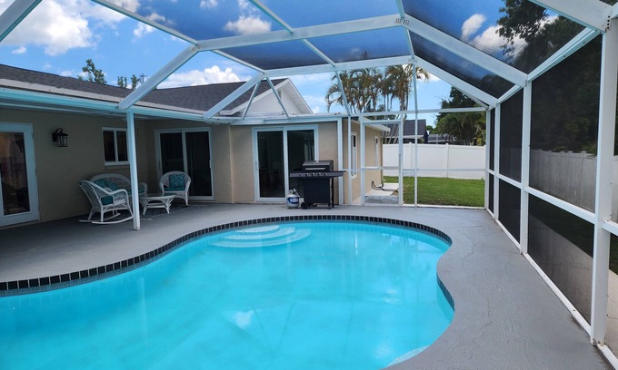 Bayshore Gardens House | Bayshore Gardens Family Retreat/heated pool.