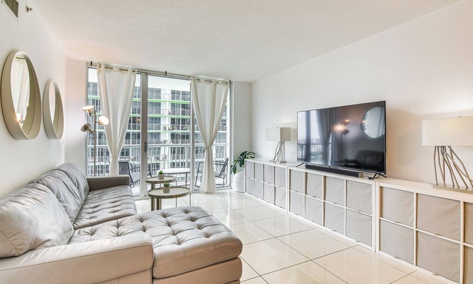 Edgewater Condo | Bayside Miami High-Rise Condo By Waterfront Park!