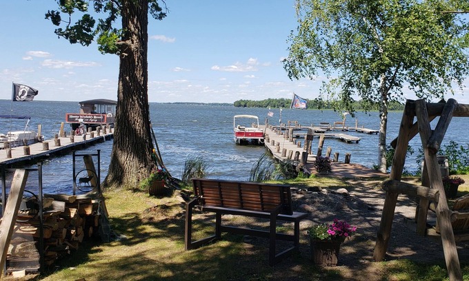 Isle Cabin | Bayview Cabin on Mille Lacs Lake at Castles Resort