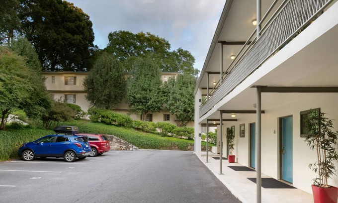 Brookwood Apartment | BCA Furnished Apartments Studio