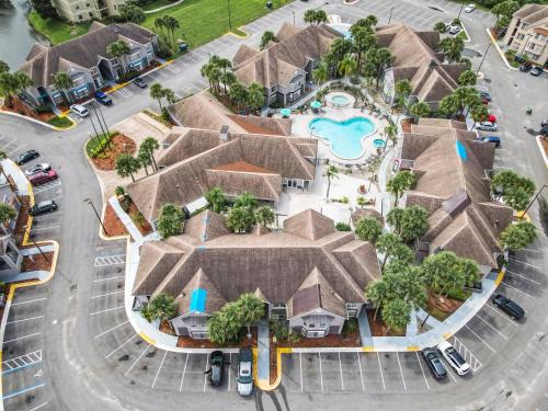 Florida Central Atlantic Coast Apartment | Be Our Guest! 1 Bedroom Condo Near Disney Parks!