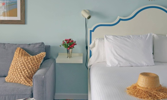 Cape May House | Beach Bliss – Three-Room Getaway with Bonfires, Pool & Beach Service Perks