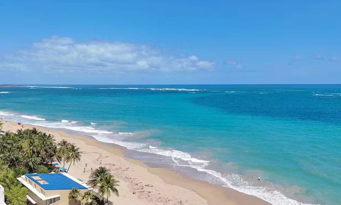 Santurce Cabin | Beach Cabin-Renovated[3 BR] Walk 2beach+gated prkg