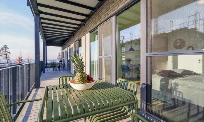 Lembruch Apartment | Beach Front Apartment