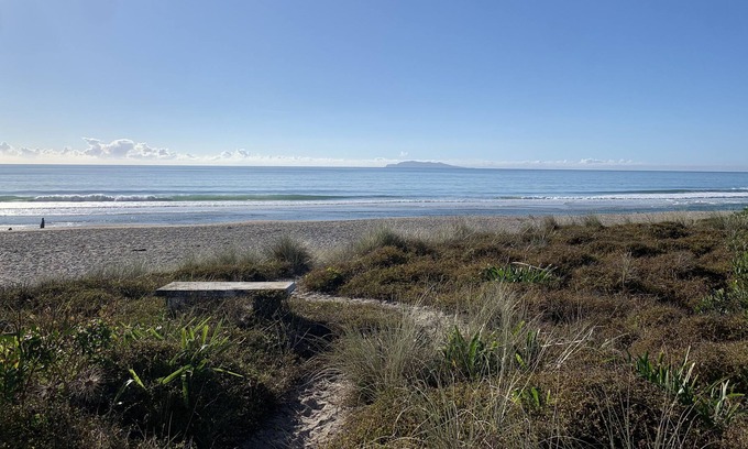 Whiritoa House | Beach front Bach