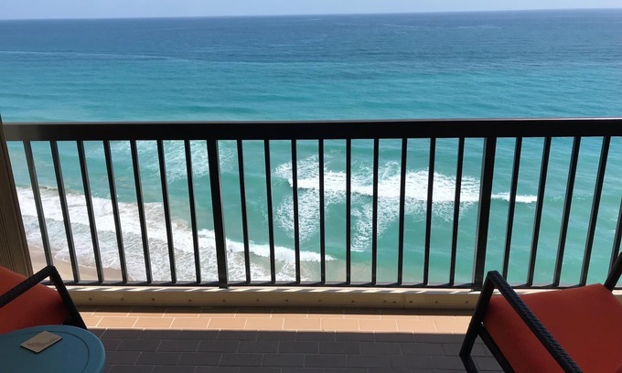 Hutchinson Island South Condo | Beach Front Condo - Jensen Beach on Hutchinson Island