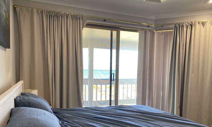 Silver Sands House | Beach front house with easy access to beach path