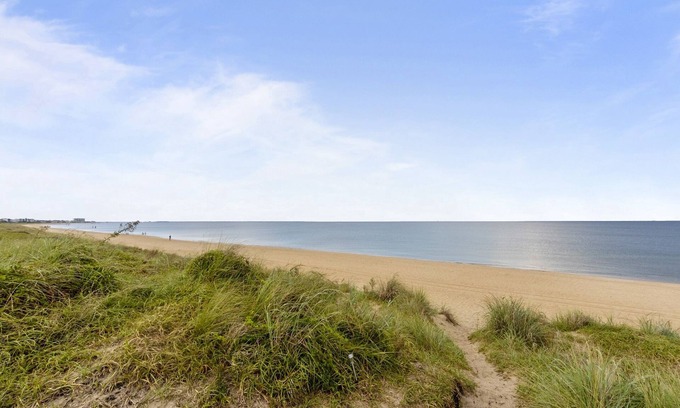 Cottage Line Cottage | Beach Front on the Bay - Pet Friendly by RedAwning