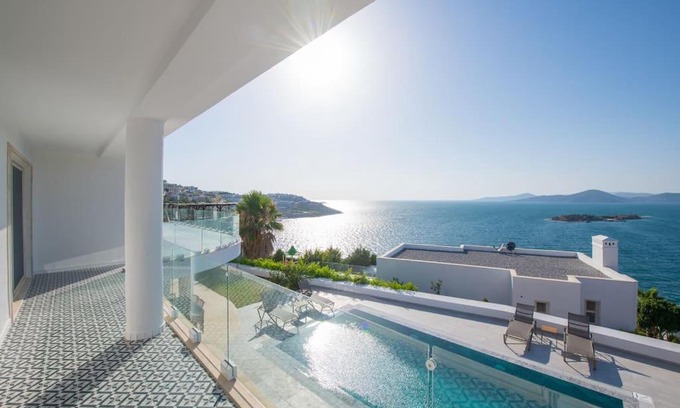 Bogazici Villa | BEACH FRONT SUPER VİLLA Boss 1