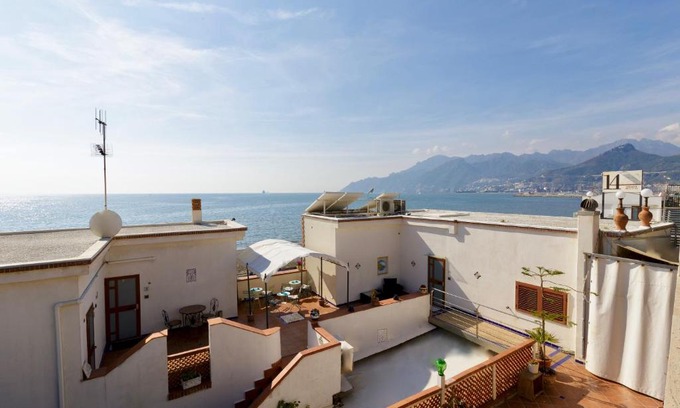 Salerno Bed & Breakfast | Beach Hotel 14Leoni b&b