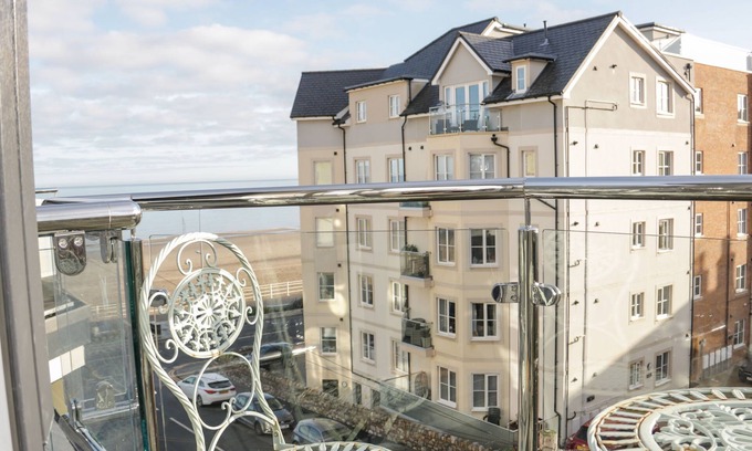 Colwyn Bay Cottage | Beach House