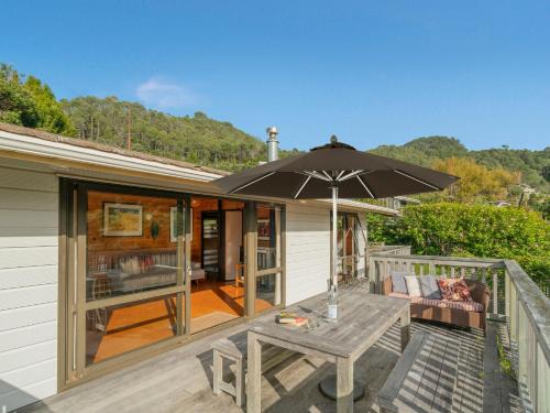 Hahei House | Beach Lovers Bach - Hahei Holiday Home