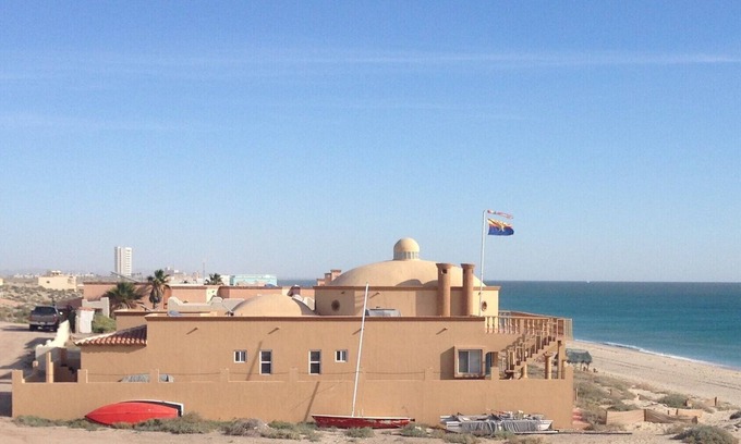 Puerto Penasco House | Beachfront Property! Nicest Beach In Penasco 6 Br, 4 Bath, 20ft Dome Ceilings