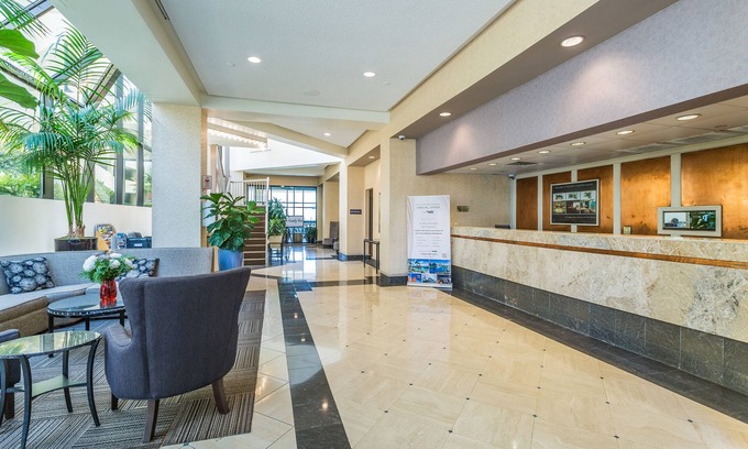 Northeast Virginia Beach Hotel | Beach Quarters Resort