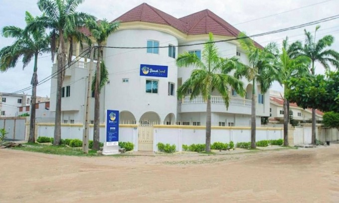 Littoral Department Apartment | Beach Sand Hotel & Resort, Cotonou Standard King Room 6