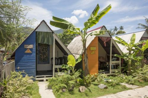 Tioman Island Resort | Beach Shack Chalet - Garden View Aframe Small Unit