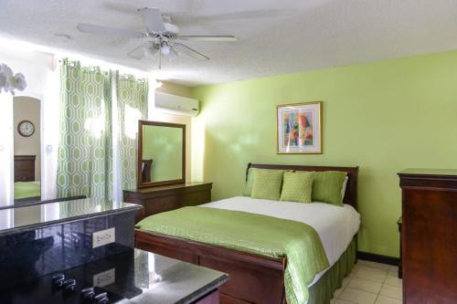 Ocho Rios Apartment | Beach Studio 10