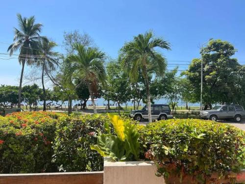 Castillogrande Apartment | Beachfront 3BR Apartment in Cartagena with Wifi