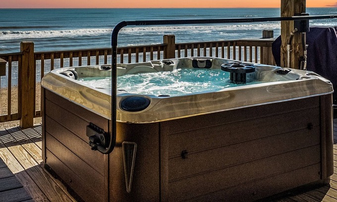 Port Bolivar House | Beachfront 5BR | Hot Tub, Bar & Stunning Views