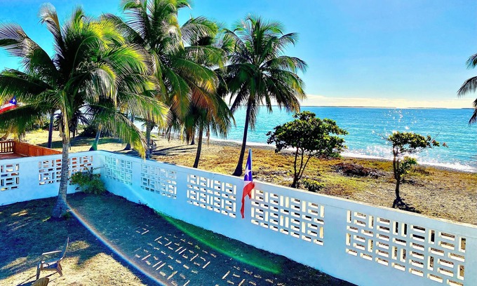Jauca II Villa | Beachfront Bliss: Spacious 5-Bedroom, 2-Bath Escape with Stunning Ocean Viewsnn