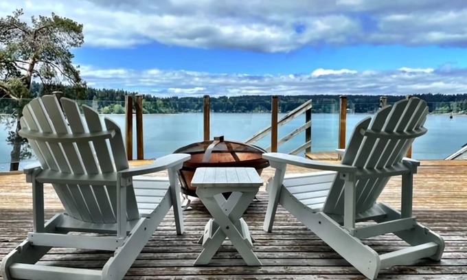 Vashon Island Cottage | Beachfront Bliss: Your Private Escape on Vashon Island