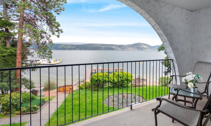 Central Okanagan Condo | Beachfront Condo