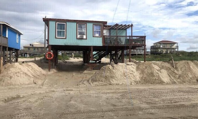 Surfside Beach Cottage | Beachfront Cottage On The Gulf Of Mexico: Family Friendly And Pet Friendly