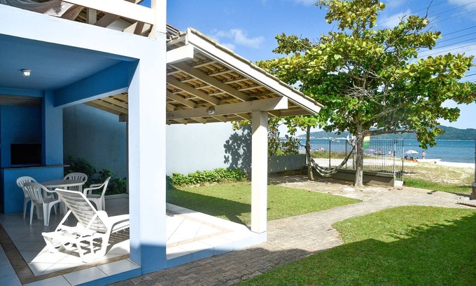 Zimbros House | Beachfront house in Zimbros Bombinhas SC families