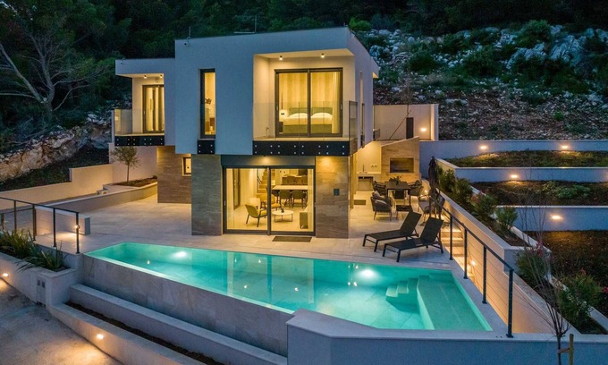 Potomje Villa | Beachfront Villa Aurelia with heated Pool, Sauna & Fitness