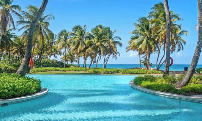 Mameyes II Apartment | Beachfront Luxury 2BR-Villa Acqua, Rio Mar