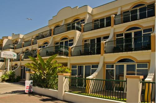 Napier Hotel | Beachfront Motel