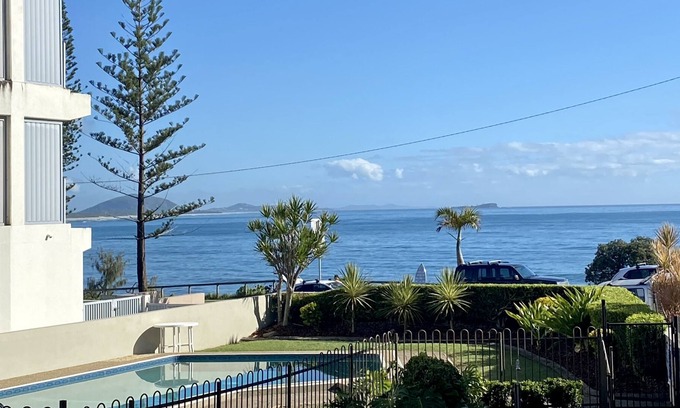 Sunshine Coast Apartment | Beachfront, ocean view apartment,