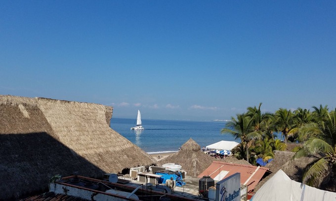 Emiliano Zapata Condo | Beachfront, Oceanview, walking distance to Malecon 2 bdrm/2 bath unit for rent