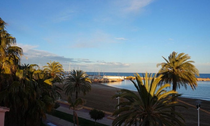 La Pobla de Farnals House | Beachfront vila