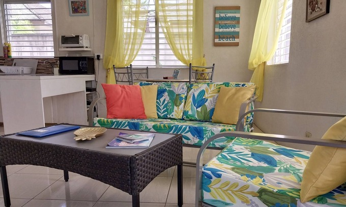 Derricks Apartment | Beachside Apartment #1 - steps from the beach!