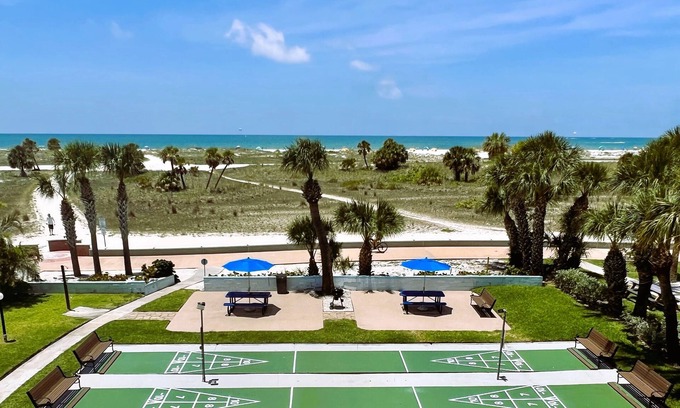 Treasure Island Hotel | Beachside Resort Motel