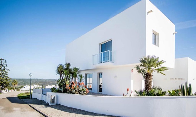 Espartal Villa | Beachside Villa 5 Bdr 6 Baths Sleeps 9plus ppl
