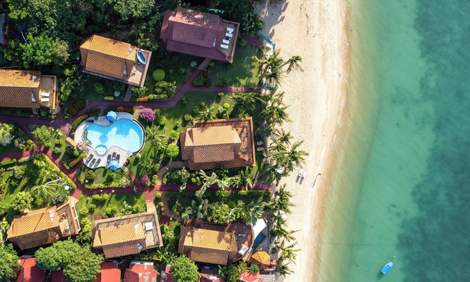 Bang Po Villa | Beachside Villa - Near White Lotus Hotel