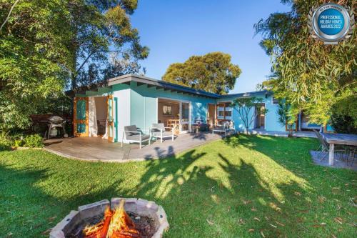 Callala Beach House | Beachwood - Firepit - Pet Friendly - 2 Mins Walk to the Beach